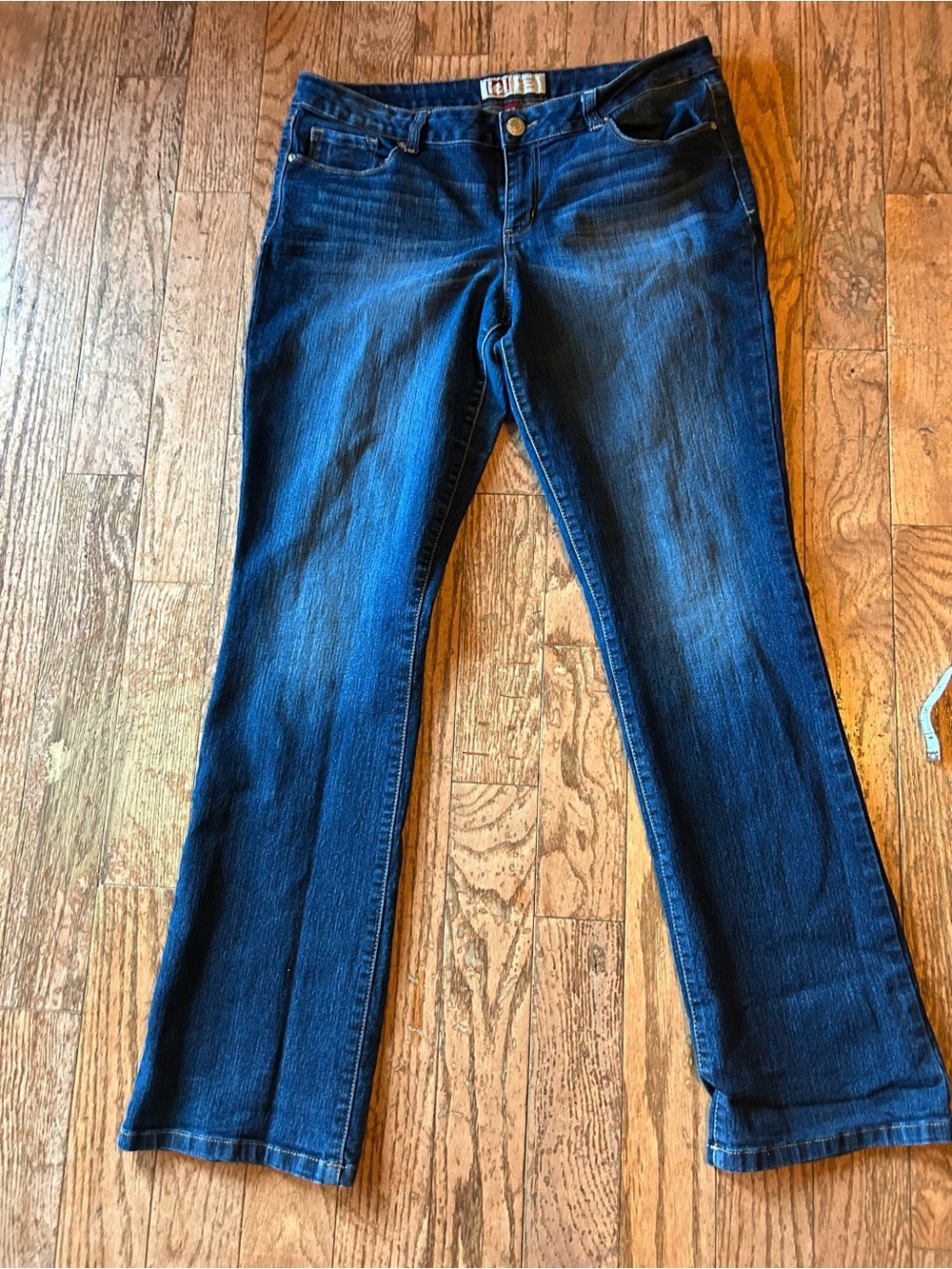 lei Dark Blue Bootcut Jeans for juniors slim low rise size 17